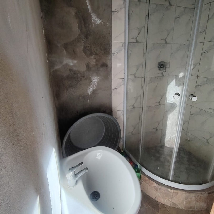 5 Bedroom Property for Sale in Mdantsane Eastern Cape